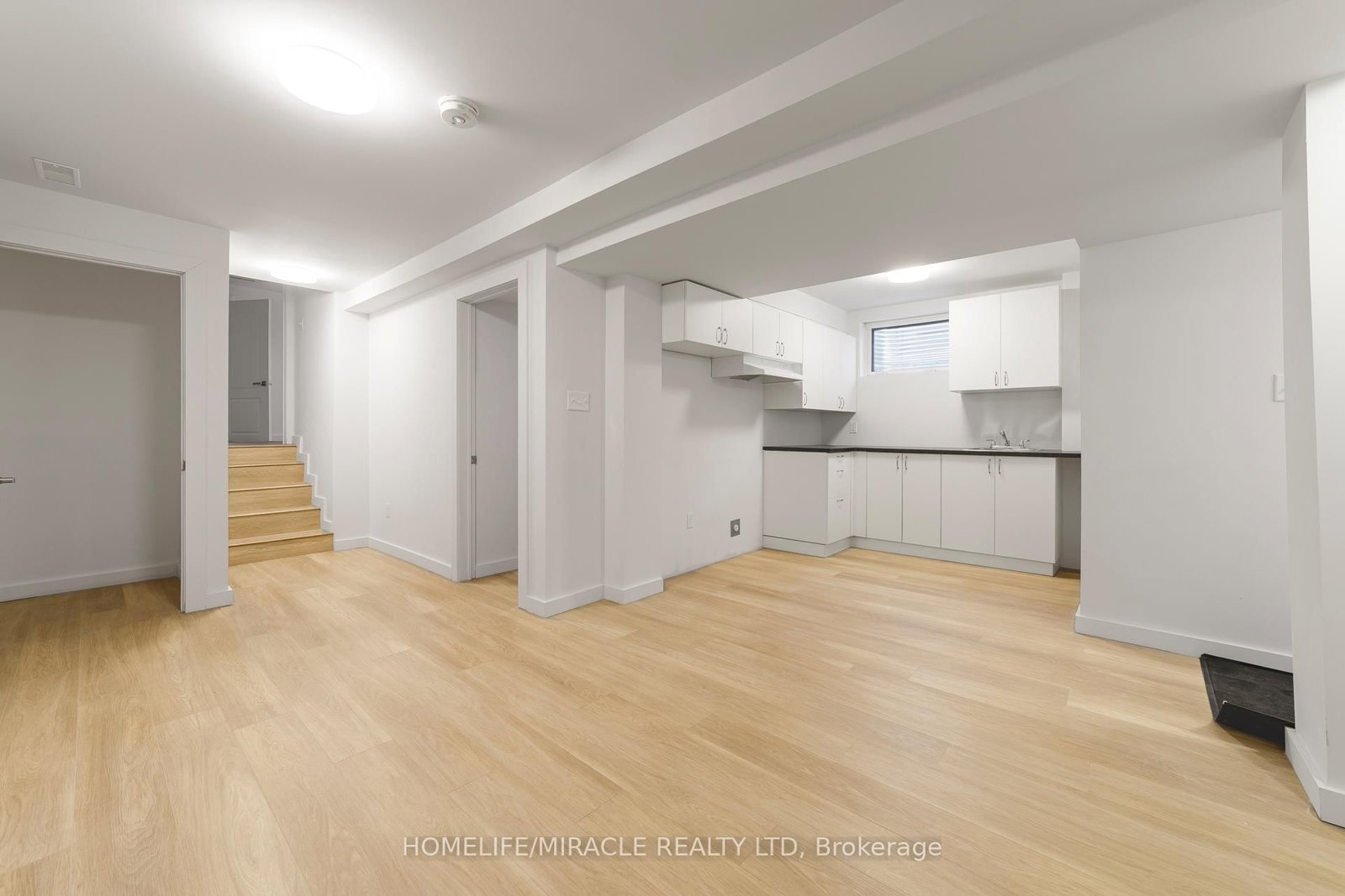 Semi-Detached House sold at 3309 Jolliffe Avenue, Mississauga, Ontario, L4T 1V6 - Malton - MLS: W12670100