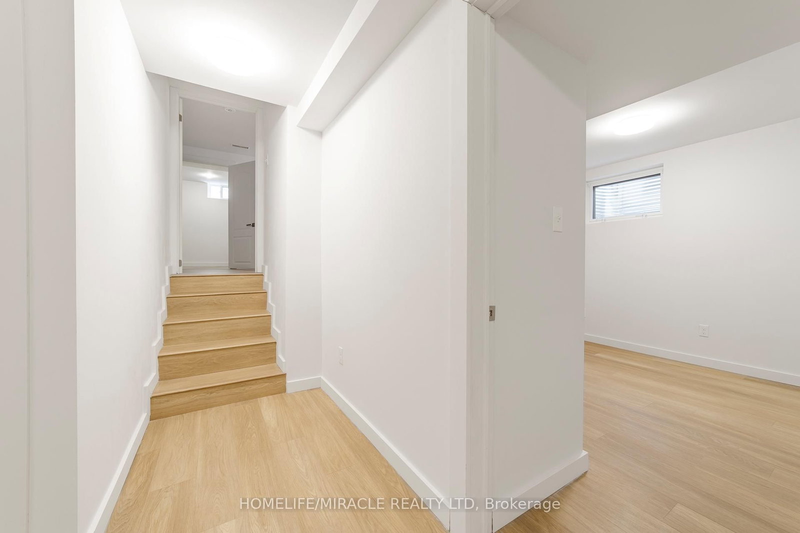 Semi-Detached House sold at 3309 Jolliffe Avenue, Mississauga, Ontario, L4T 1V6 - Malton - MLS: W12670100