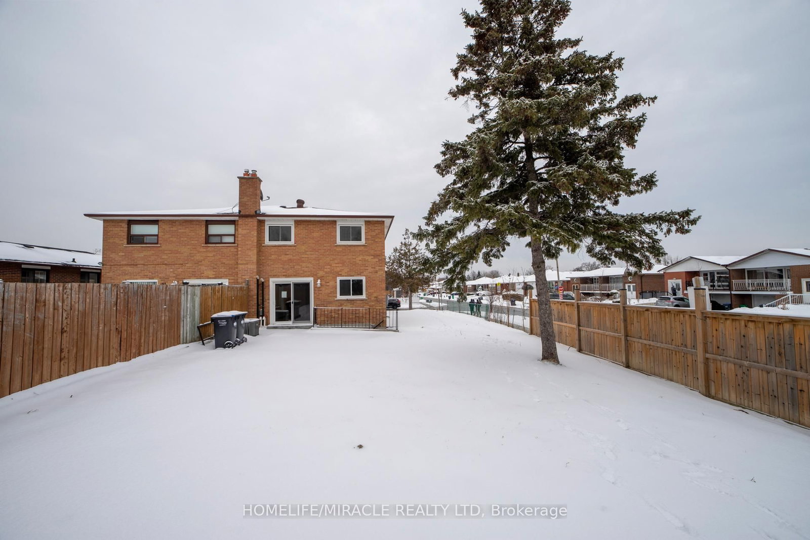 Semi-Detached House sold at 3309 Jolliffe Avenue, Mississauga, Ontario, L4T 1V6 - Malton - MLS: W12670100