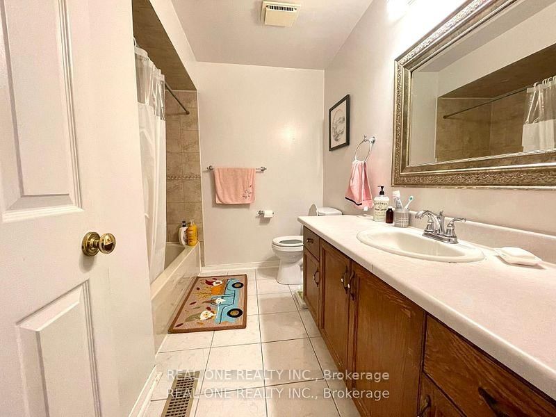 1235 Blackburn, Oakville 4
