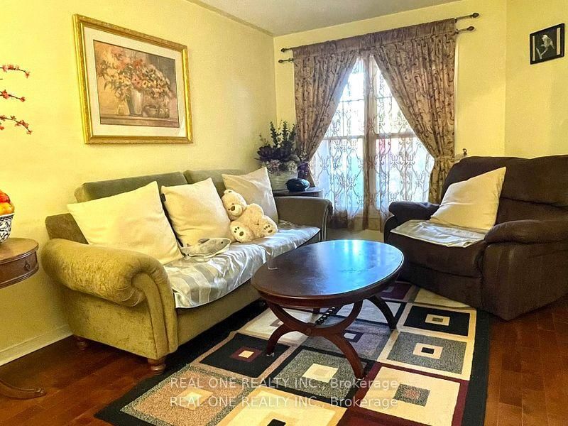 1235 Blackburn, Oakville 7