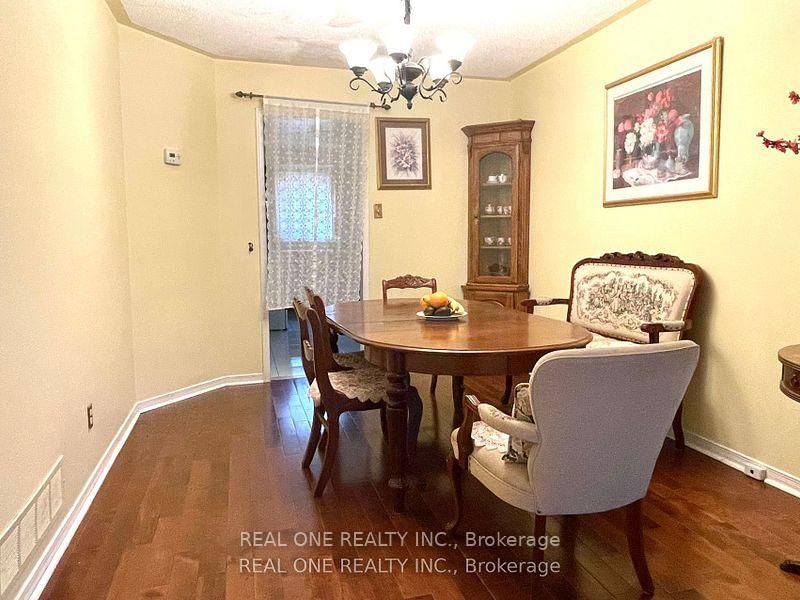1235 Blackburn, Oakville 8