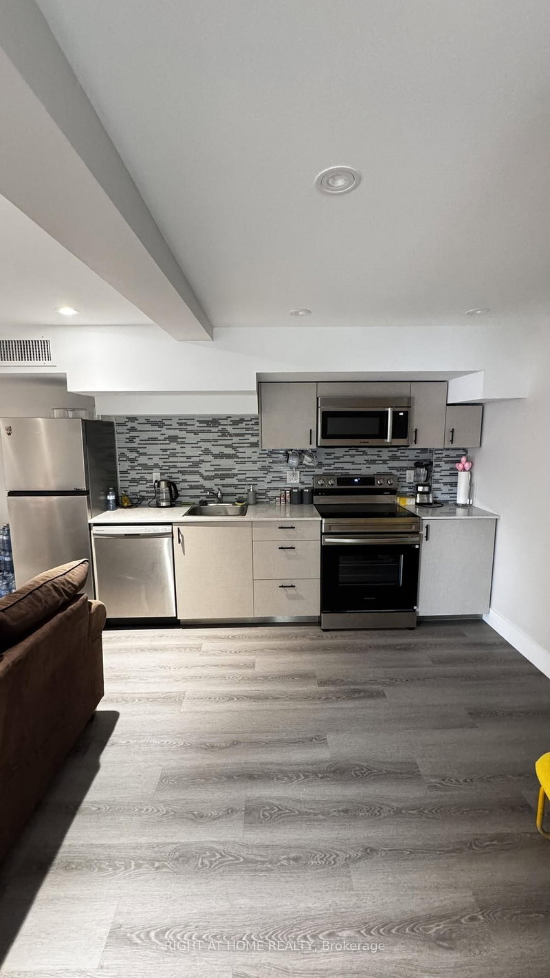 home for lease on 3-359 Keele Street