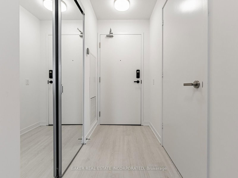 TH 12 - 407 Webb Dr, Mississauga, L5B 0M4 | Image 3