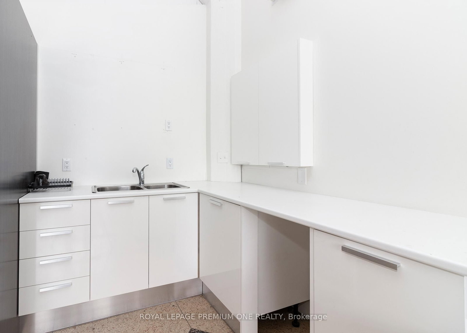 672 Dupont Street, Unit 403 - Photo 10