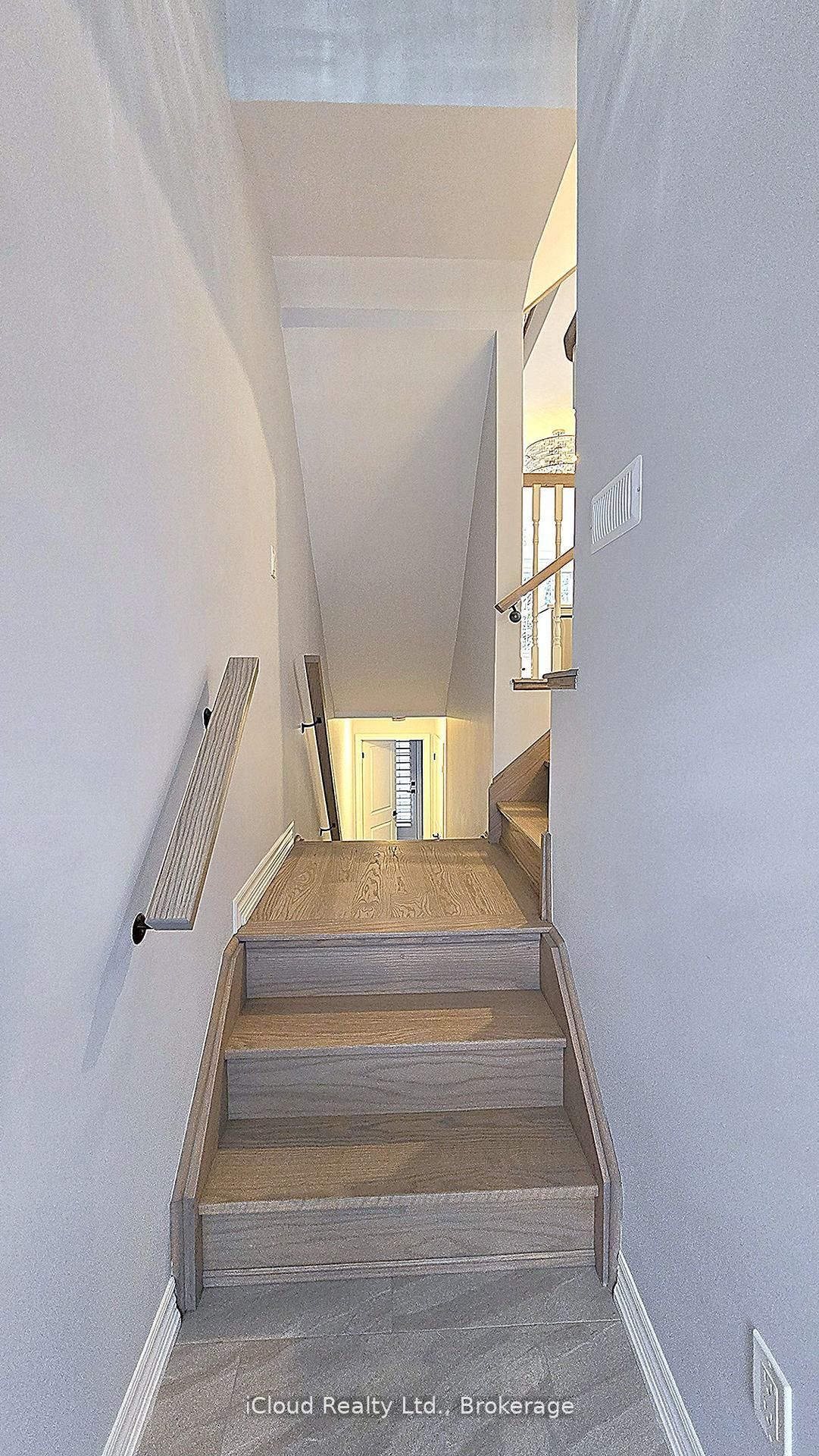 Townhouse for sale at 43 Mantello Drive, Toronto, Ontario, M3J 0H6 - York University Heights - MLS: W12672228