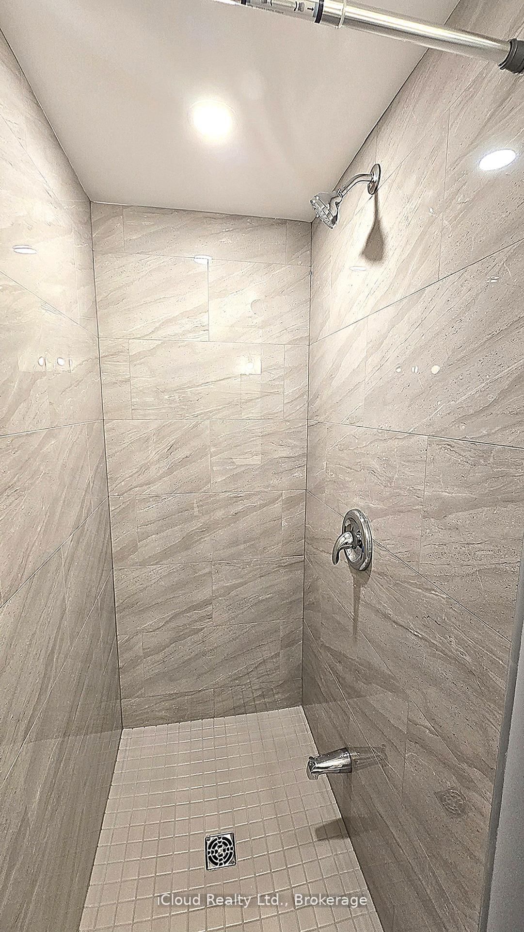 Townhouse for sale at 43 Mantello Drive, Toronto, Ontario, M3J 0H6 - York University Heights - MLS: W12672228