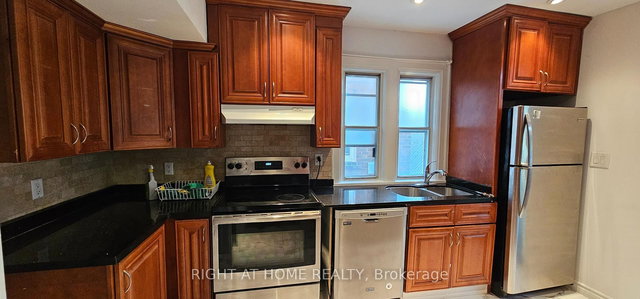 Main Floor - 72 Eleventh Street