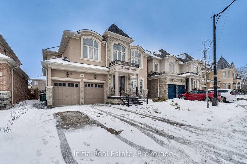 12 Erintown Cres S, Brampton, L6P 4H2 | Image 2
