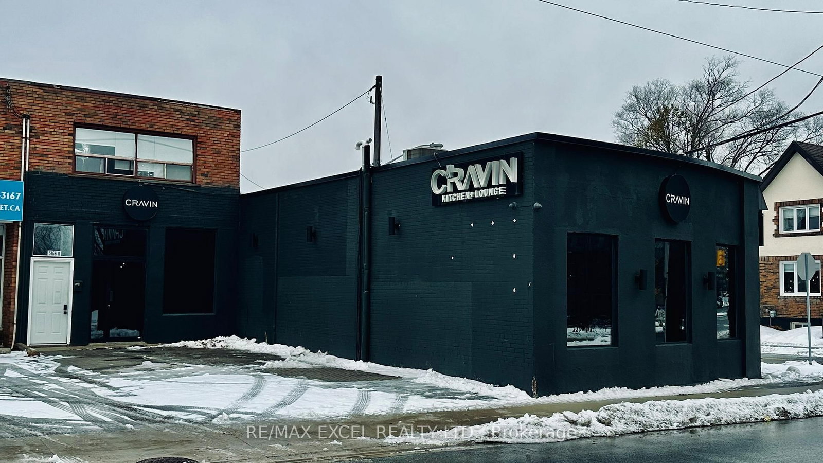 5164 Dundas Street W