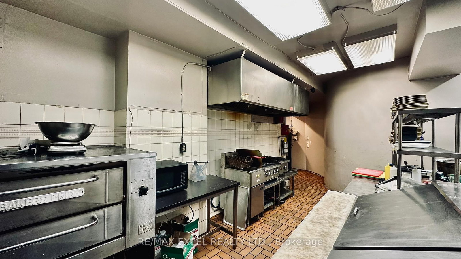 5164 Dundas Street W - Photo 11