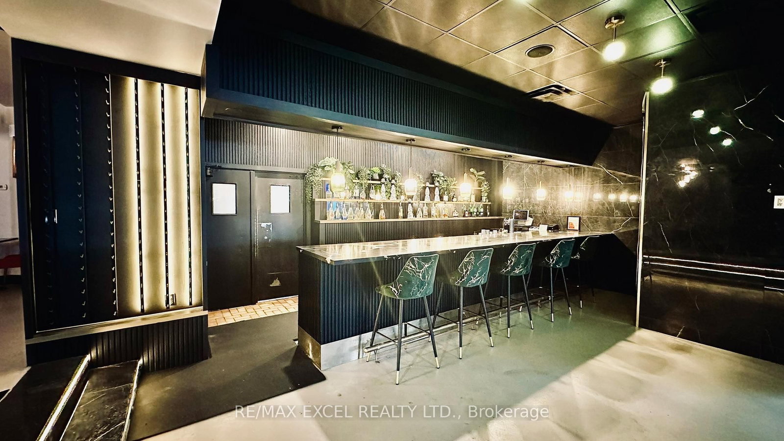 5164 Dundas Street W - Photo 6