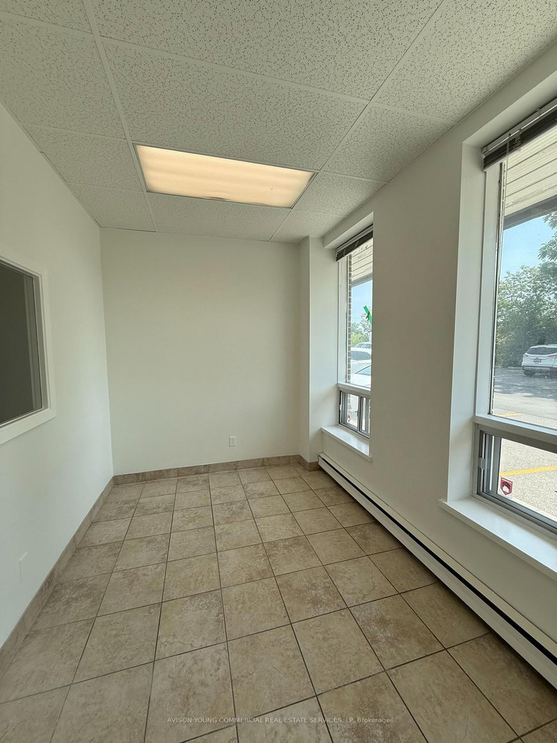 7 - 3171 Lenworth Dr, Mississauga, L4X 2G6 | Image 3