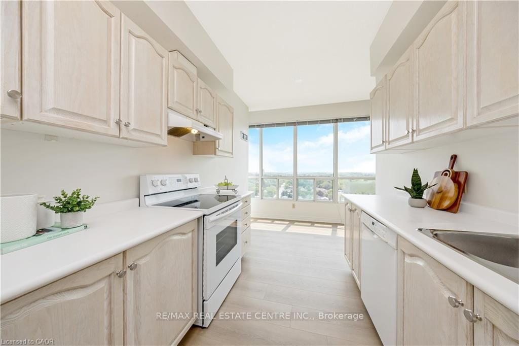 Condo for sale at SS01-100 Millside Drive, Milton, Ontario, L9T 5E2 - Old Milton - MLS: W12676070