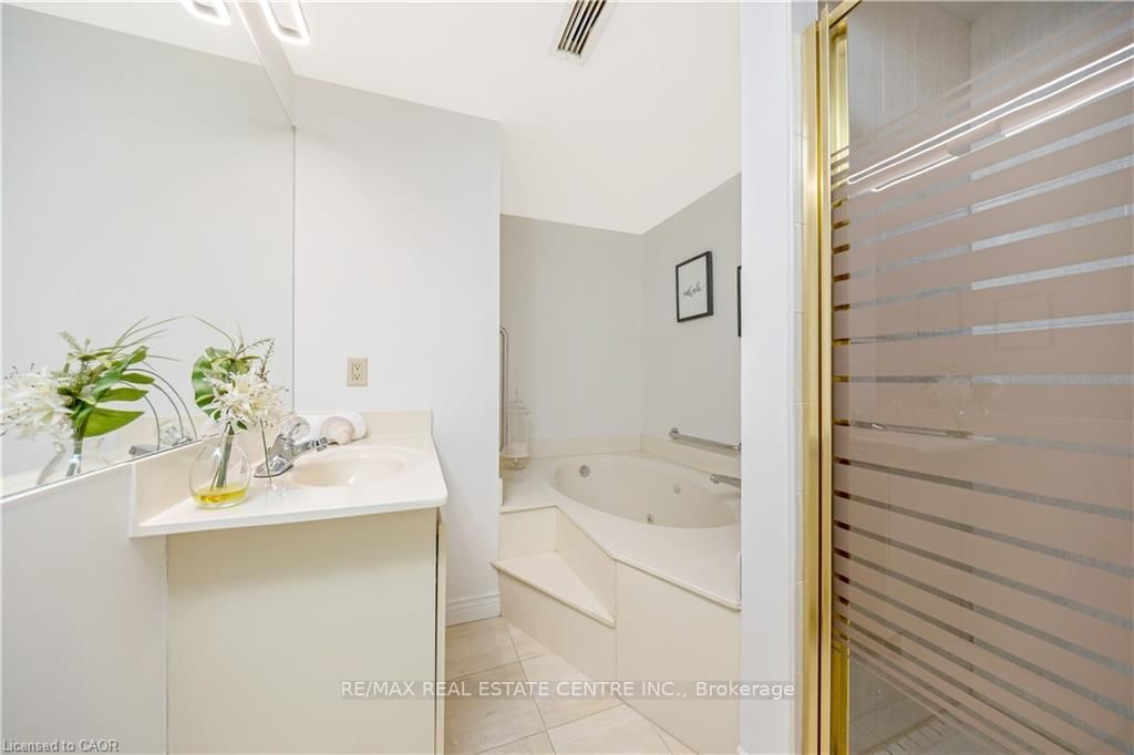 Condo for sale at SS01-100 Millside Drive, Milton, Ontario, L9T 5E2 - Old Milton - MLS: W12676070