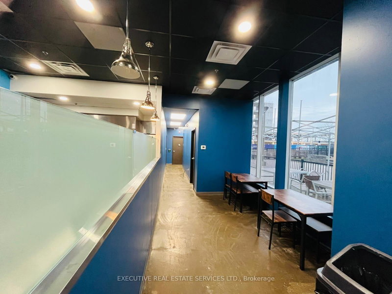 1 - 50 Sky Harbour Dr, Brampton, L6Y 6B8 | Image 2