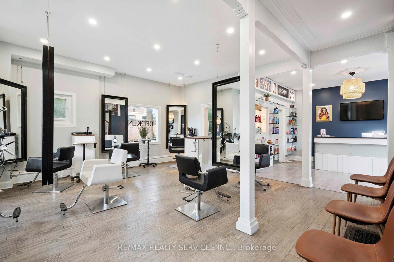 127 Queen Street W - Photo 4