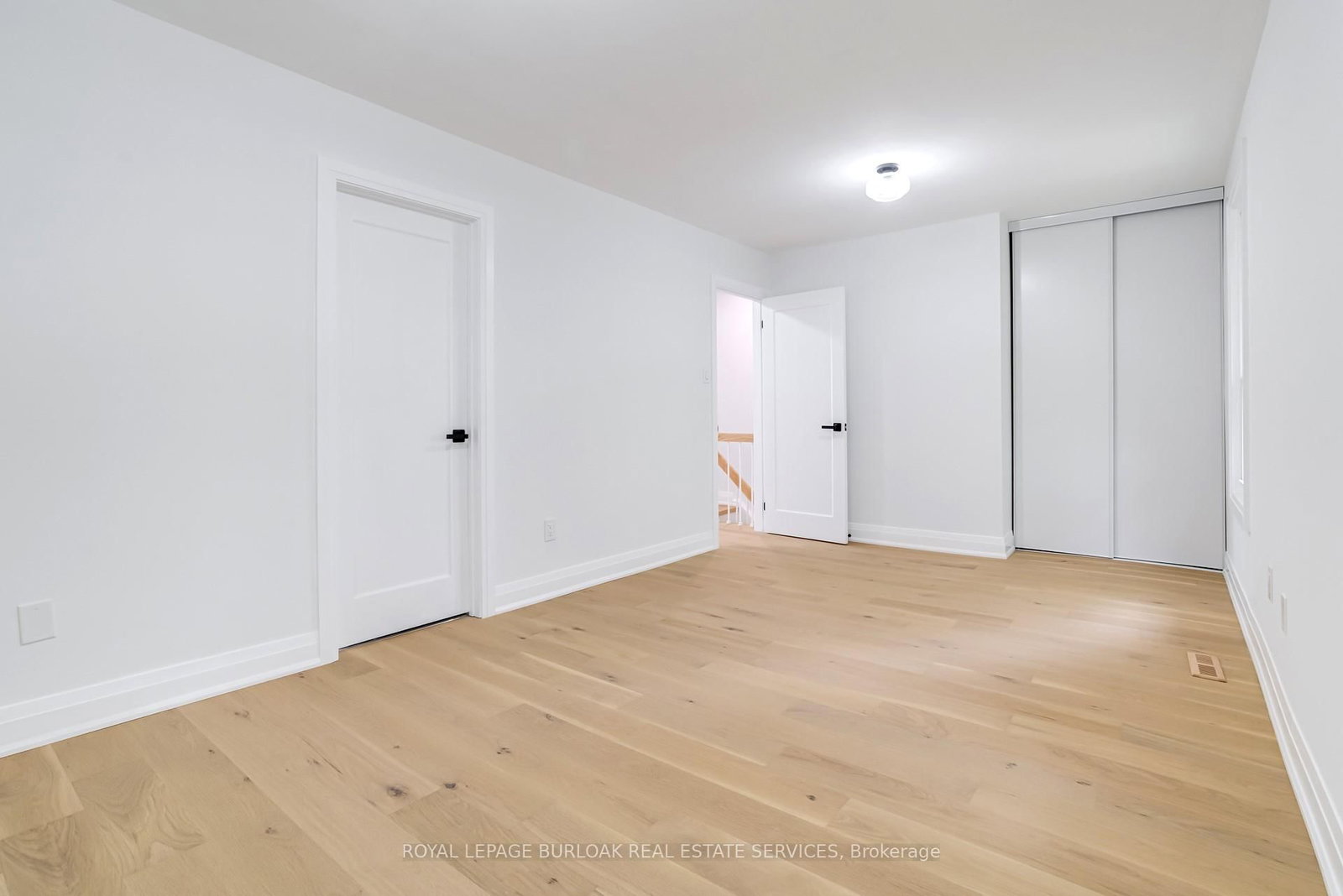 Townhouse for sale at 4-5475 Lakeshore Road, Burlington, Ontario, L7L 1E1 - Appleby - MLS: W12676898