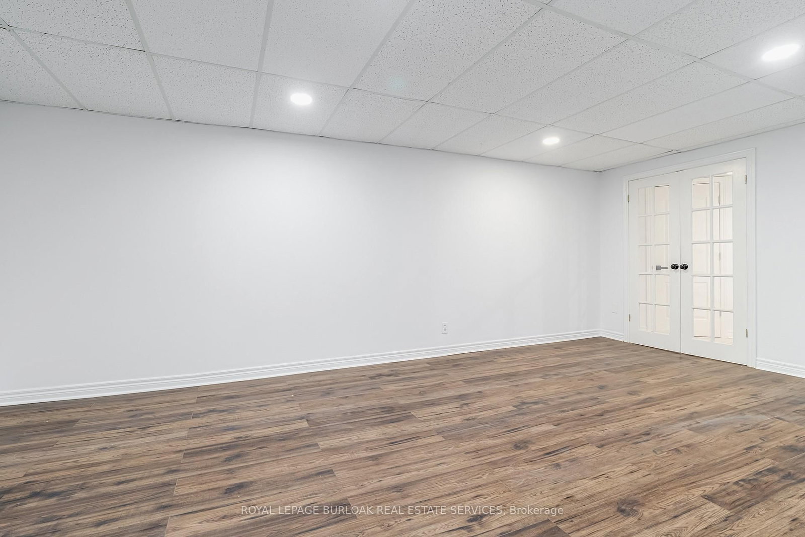 Townhouse for sale at 4-5475 Lakeshore Road, Burlington, Ontario, L7L 1E1 - Appleby - MLS: W12676898