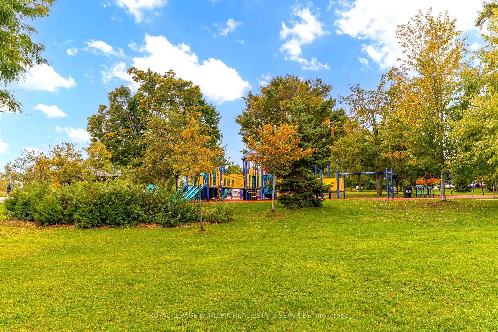 Townhouse for sale at 4-5475 Lakeshore Road, Burlington, Ontario, L7L 1E1 - Appleby - MLS: W12676898