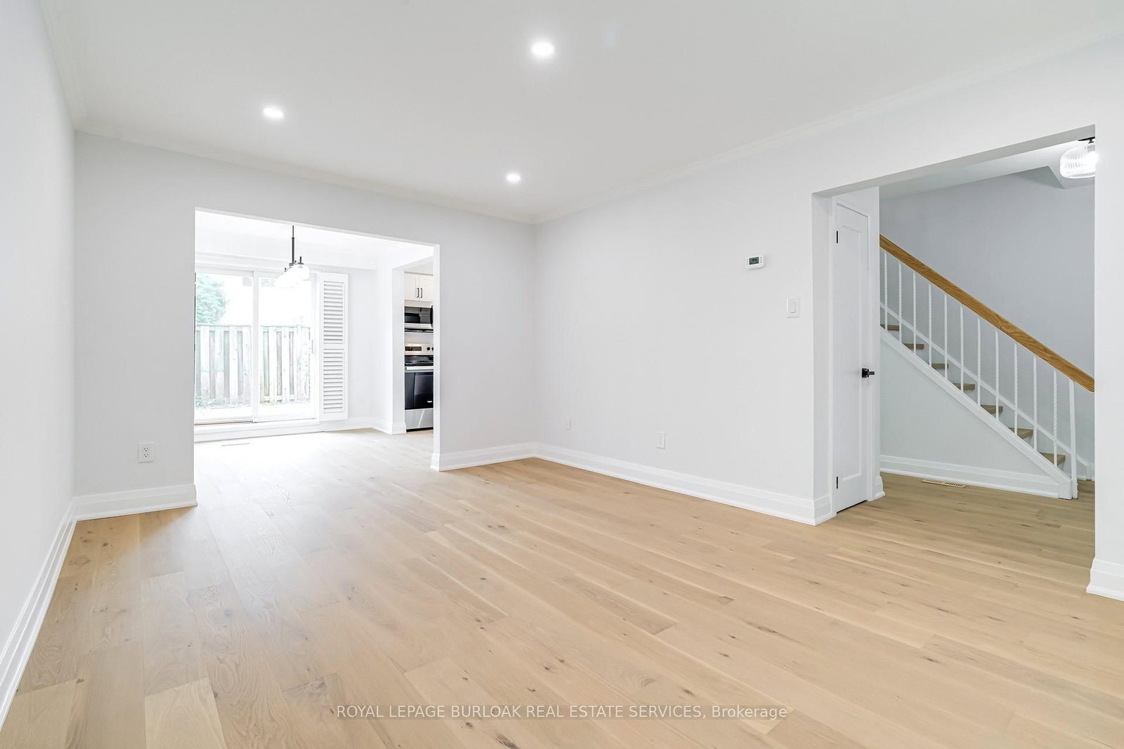 Townhouse for sale at 4-5475 Lakeshore Road, Burlington, Ontario, L7L 1E1 - Appleby - MLS: W12676898