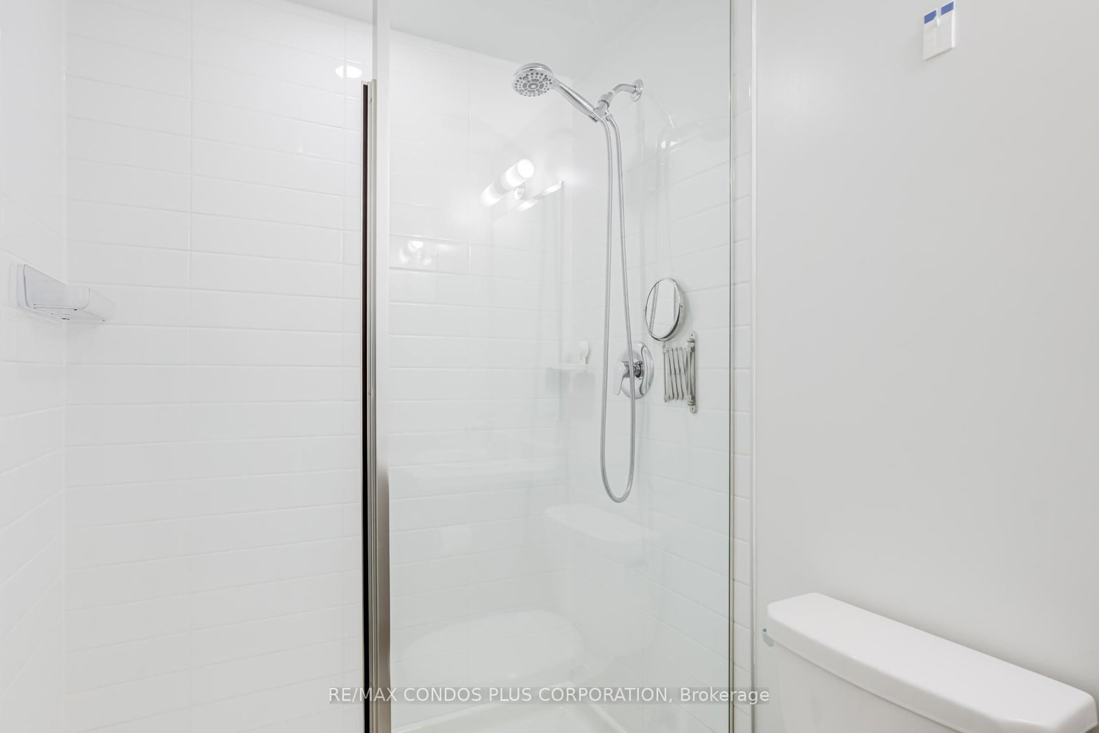 Townhouse for sale at 201-100 Canon Jackson Drive, Toronto, Ontario, M6M 0C1 - Beechborough-Greenbrook - MLS: W12677486