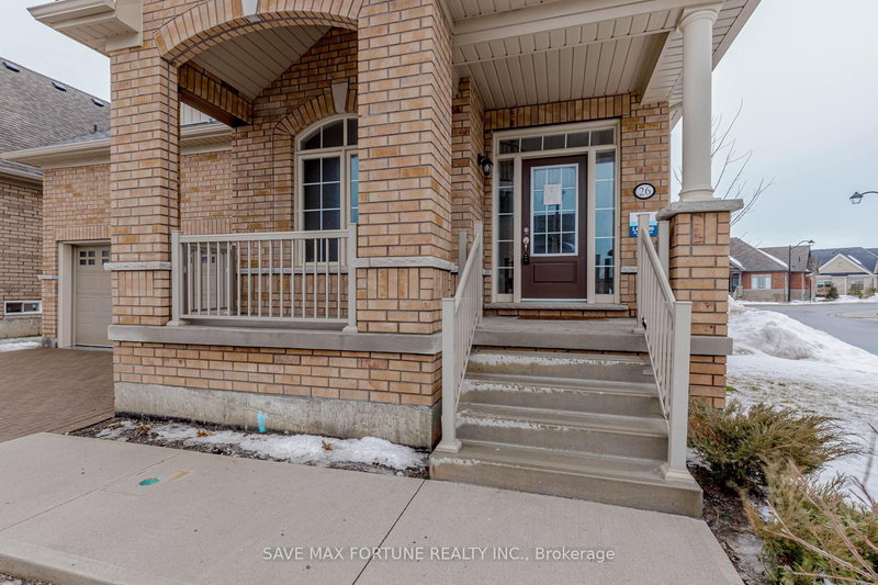 39 - 26 Clermiston Cres W, Brampton, L6R 4C7 | Image 3