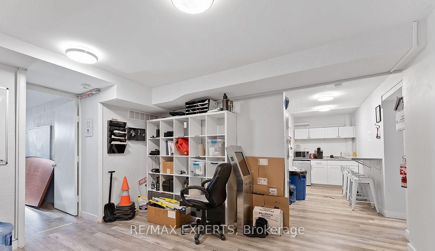 20 Stavebank Road, Unit 100 - Photo 14