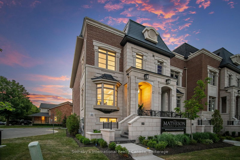 249 Rebecca St, Oakville, L6K 2W4 | Image 2