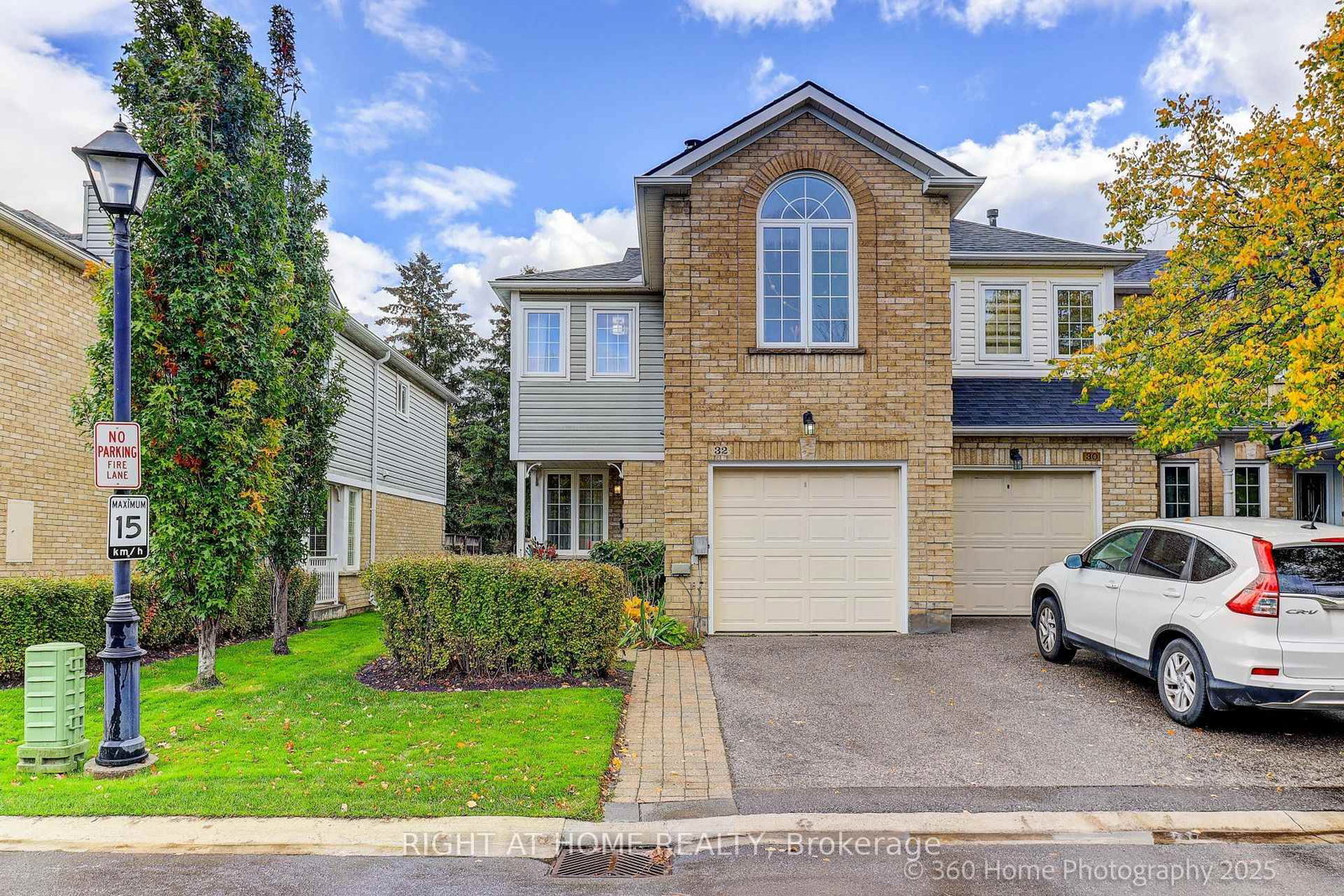 Townhouse for sale at 32 Heathcliffe Square, Brampton, Ontario, L6S 5P7 - Central Park - MLS: W12678360