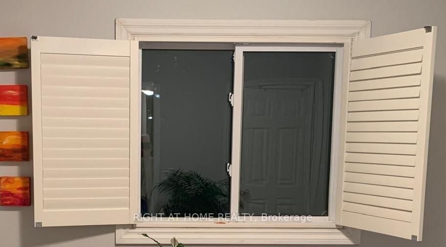 Townhouse for sale at 32 Heathcliffe Square, Brampton, Ontario, L6S 5P7 - Central Park - MLS: W12678360