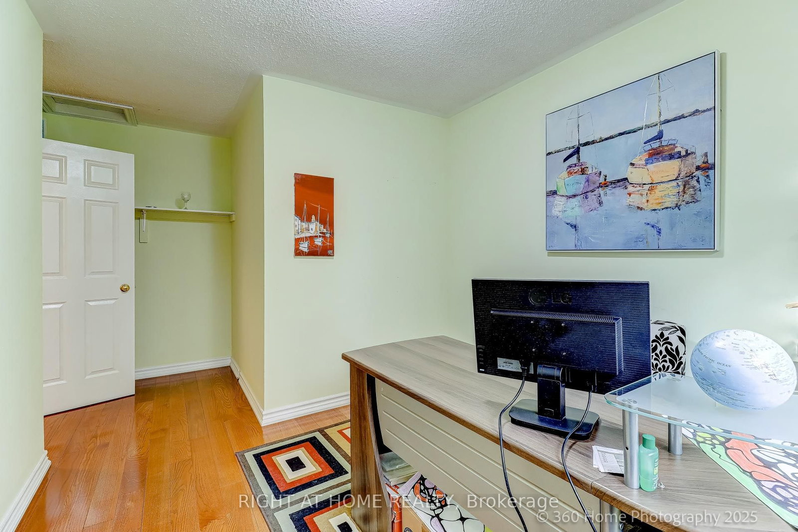 Townhouse for sale at 32 Heathcliffe Square, Brampton, Ontario, L6S 5P7 - Central Park - MLS: W12678360