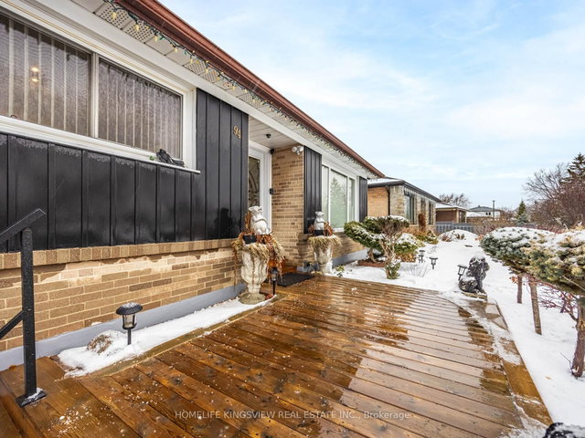 94 Silverstone Drive