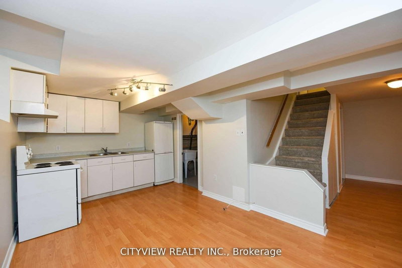 6459 Tisler Cres, Mississauga, L5N 3G6 | Image 3