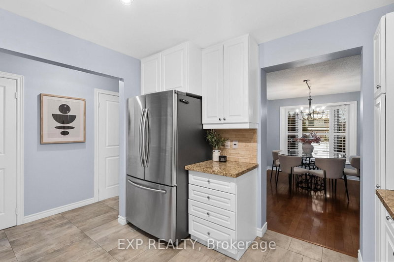 22 Pierpont Mississauga,ON L5N 5V1 — Photo 10