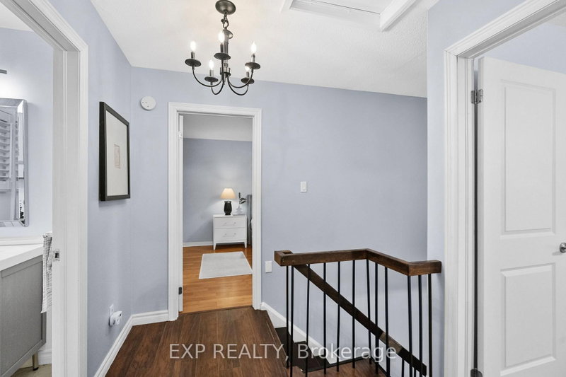 22 Pierpont Mississauga,ON L5N 5V1 — Photo 17