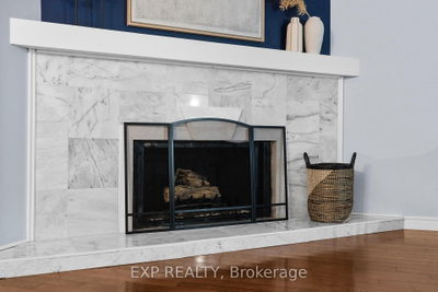 22 Pierpont Mississauga,ON L5N 5V1 — Photo 6