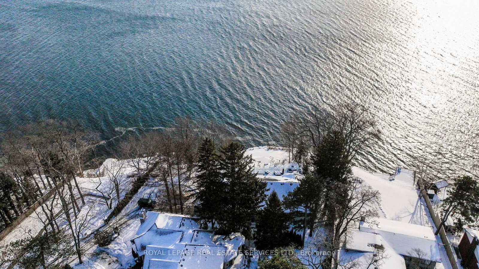 Detached House for sale at 100 Appleby Place, Burlington, Ontario, L7L 2X1 - Appleby - MLS: W12680286