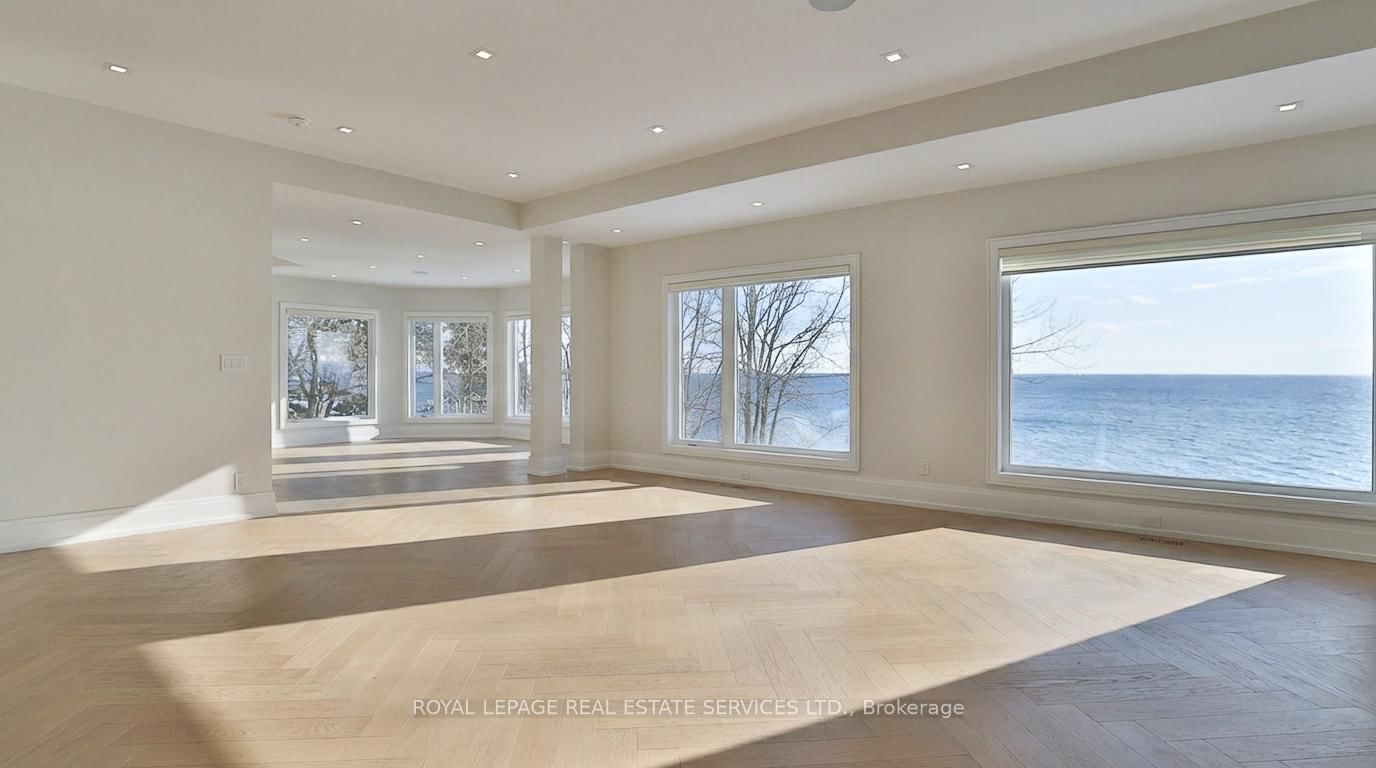 Detached House for sale at 100 Appleby Place, Burlington, Ontario, L7L 2X1 - Appleby - MLS: W12680286