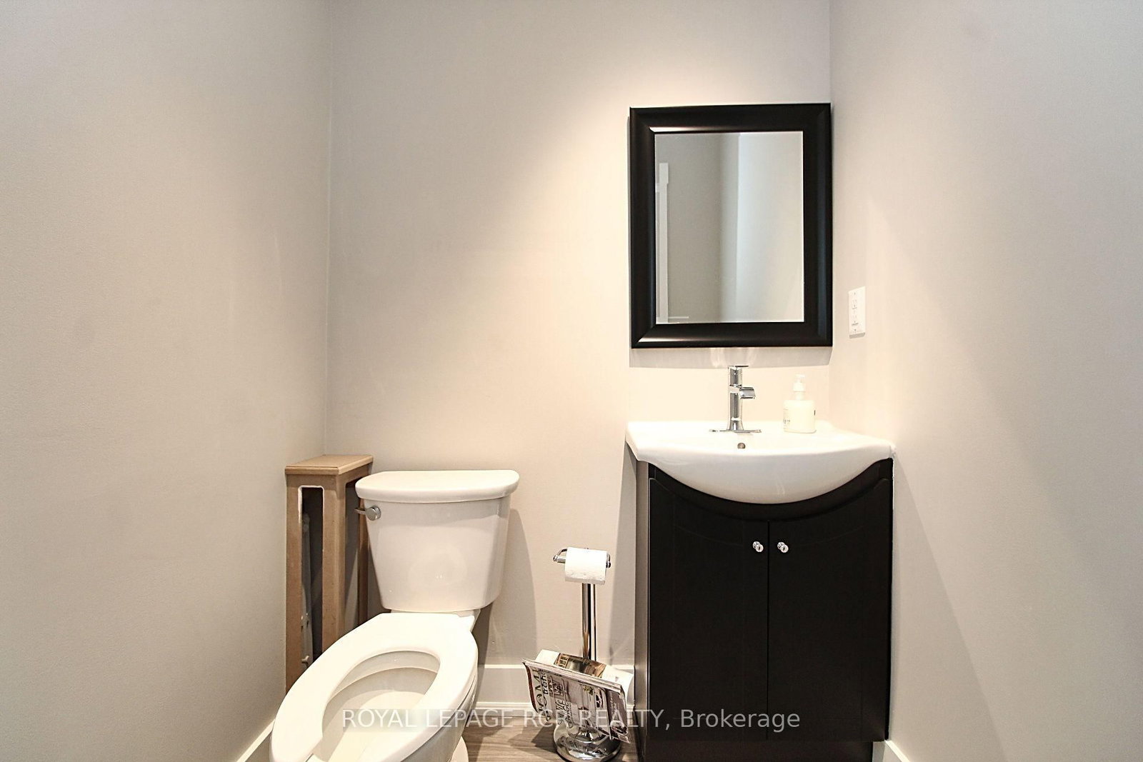 Detached House for sale at 69 King Street, Caledon, Ontario, L7E 1A2 - Bolton West - MLS: W12681108