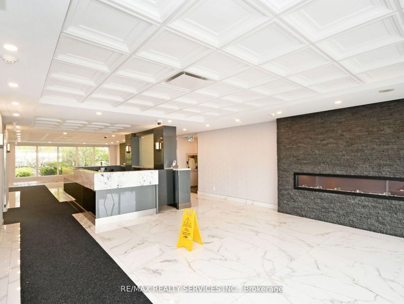 115 Hillcrest Mississauga,ON L5B 3Y9 — Photo 2