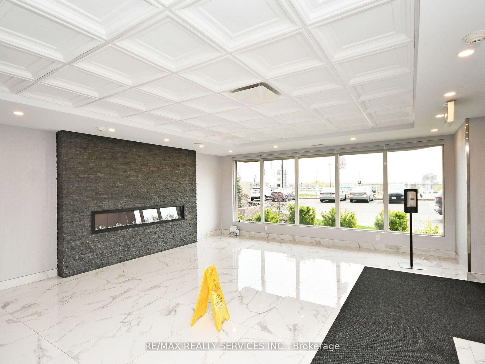 115 Hillcrest Mississauga,ON L5B 3Y9 — Photo 3