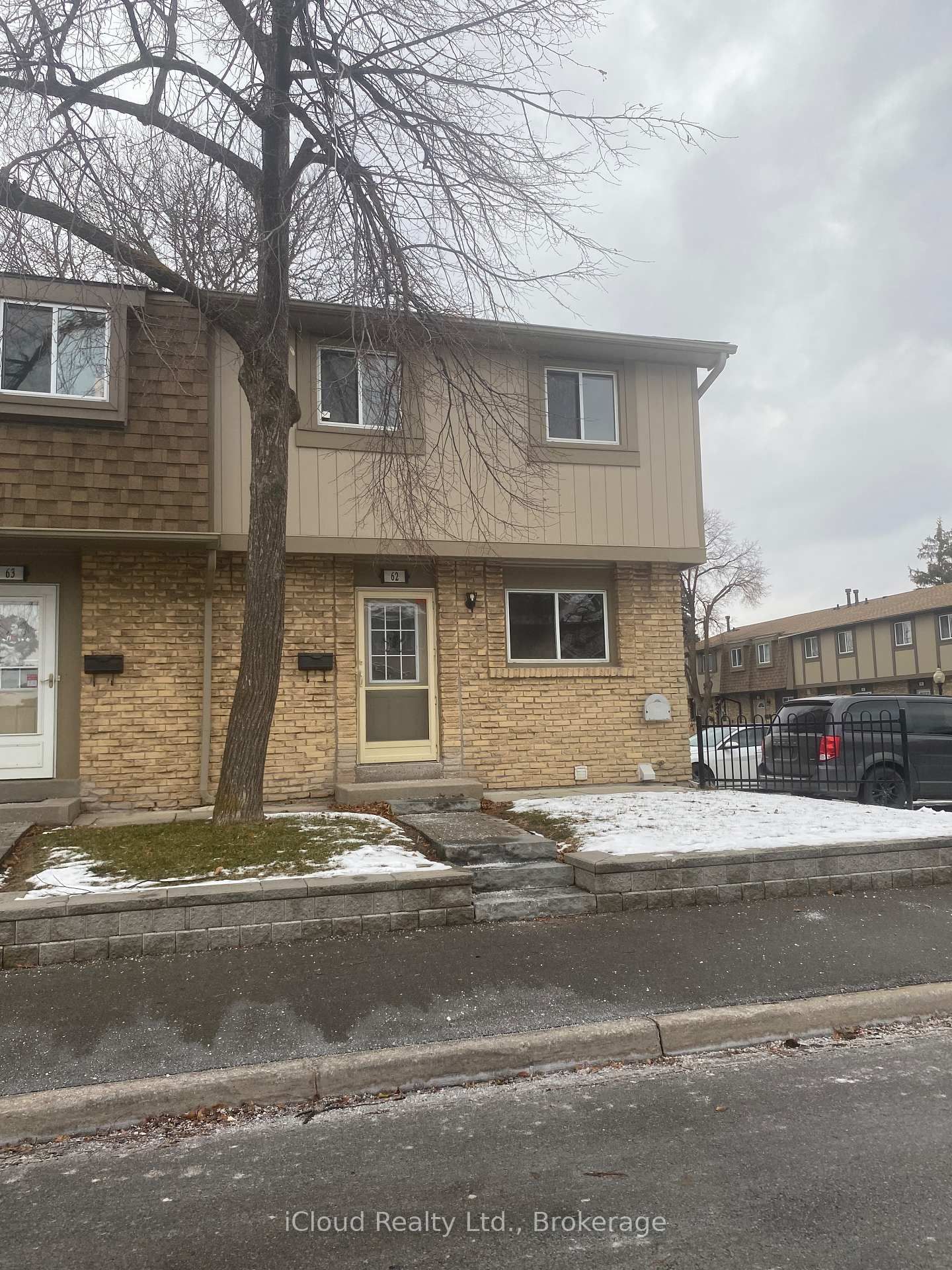 81 Hansen Road, Unit 62 - Photo 2