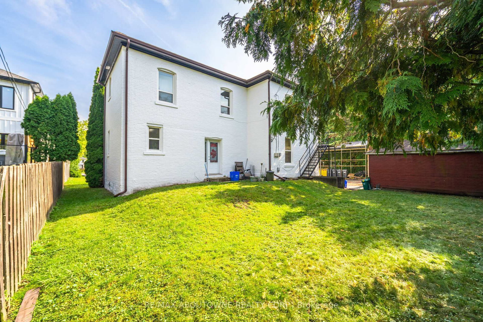 Semi-Detached House for lease at 3-486 Holtby Avenue, Burlington, Ontario, L7R 2R3 - Brant - MLS: W12683092