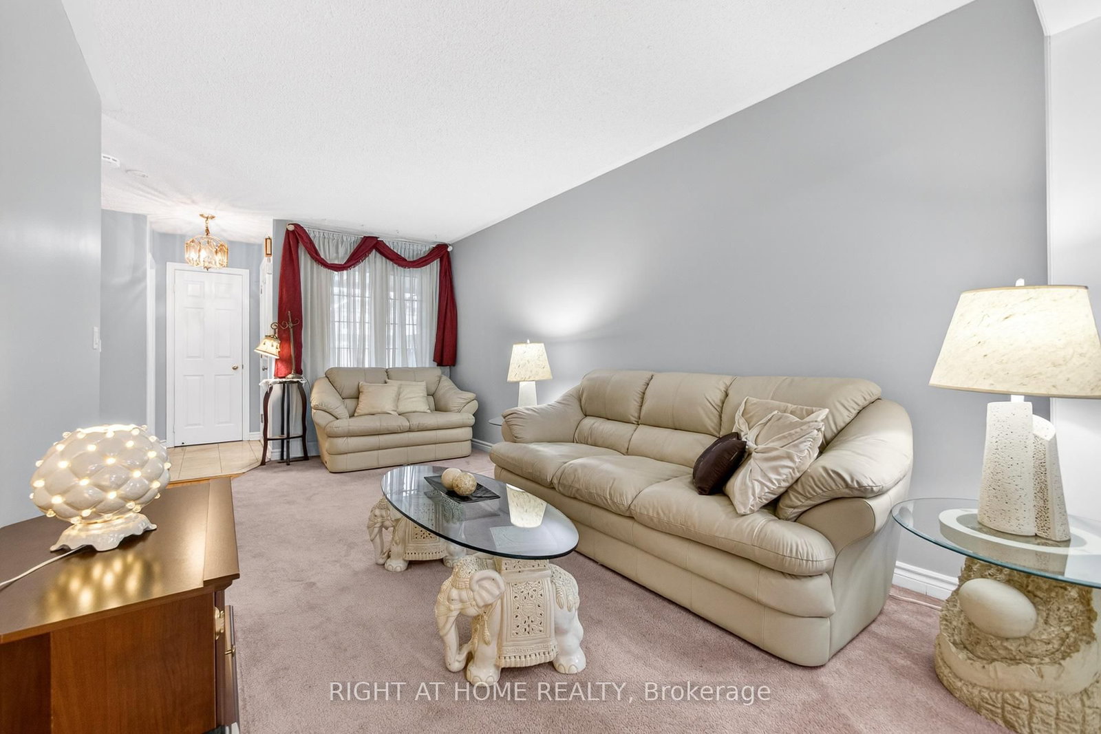 Townhouse for sale at 25 Heathcliffe Square, Brampton, Ontario, L6S 5R6 - Central Park - MLS: W12683642