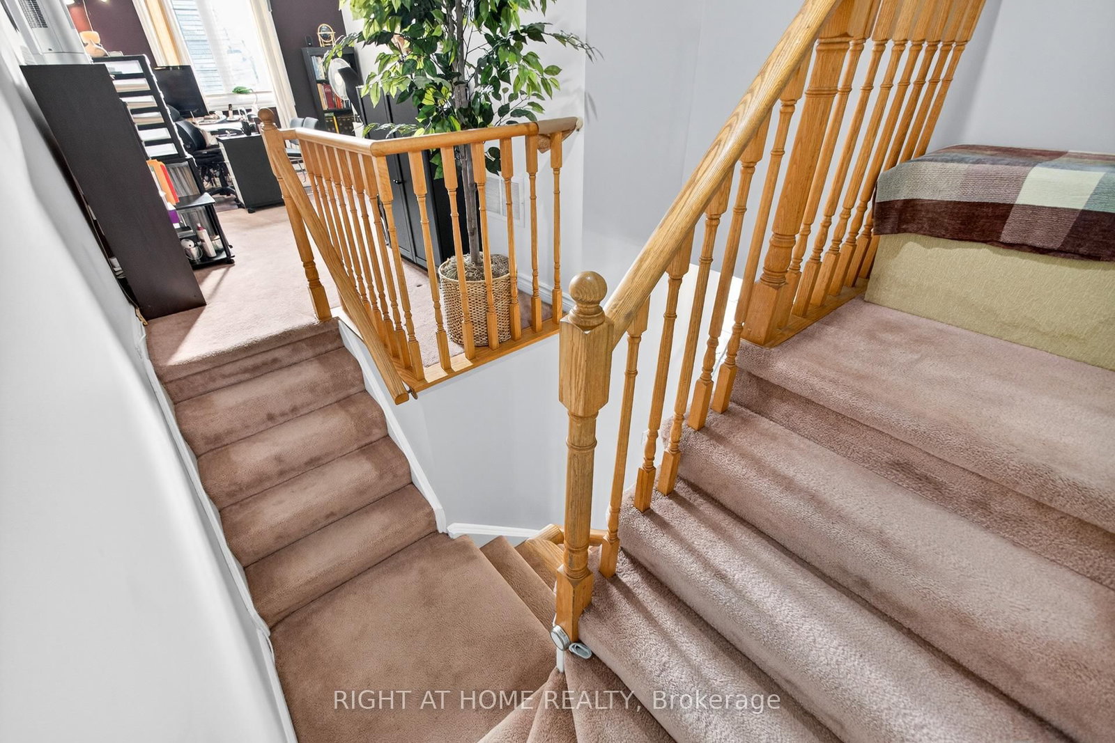 Townhouse for sale at 25 Heathcliffe Square, Brampton, Ontario, L6S 5R6 - Central Park - MLS: W12683642