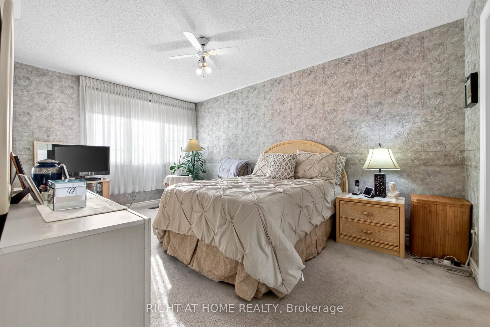 Townhouse for sale at 25 Heathcliffe Square, Brampton, Ontario, L6S 5R6 - Central Park - MLS: W12683642