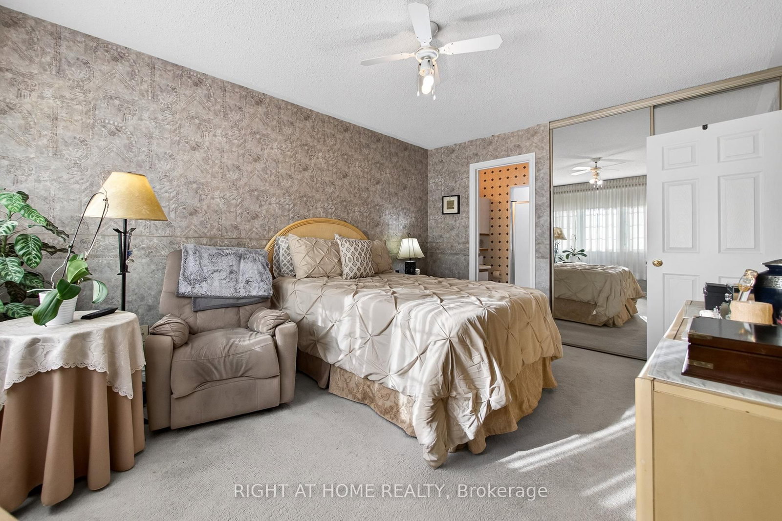 Townhouse for sale at 25 Heathcliffe Square, Brampton, Ontario, L6S 5R6 - Central Park - MLS: W12683642