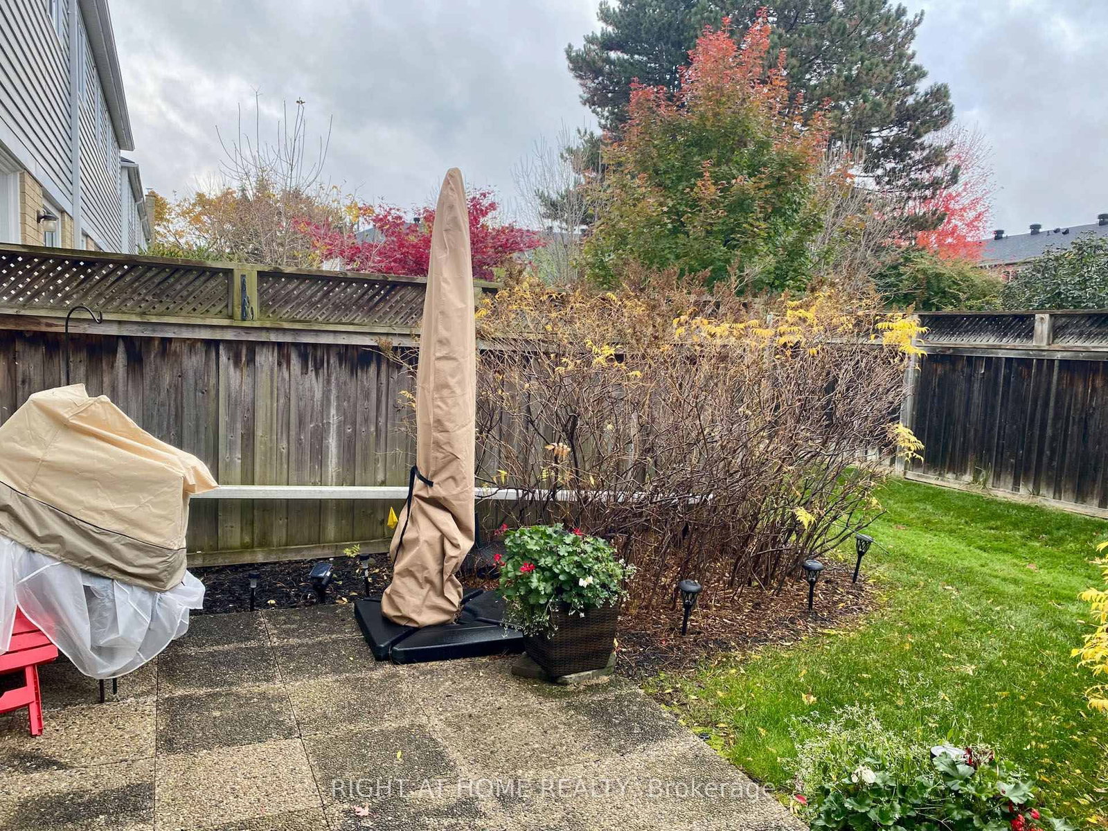 Townhouse for sale at 25 Heathcliffe Square, Brampton, Ontario, L6S 5R6 - Central Park - MLS: W12683642