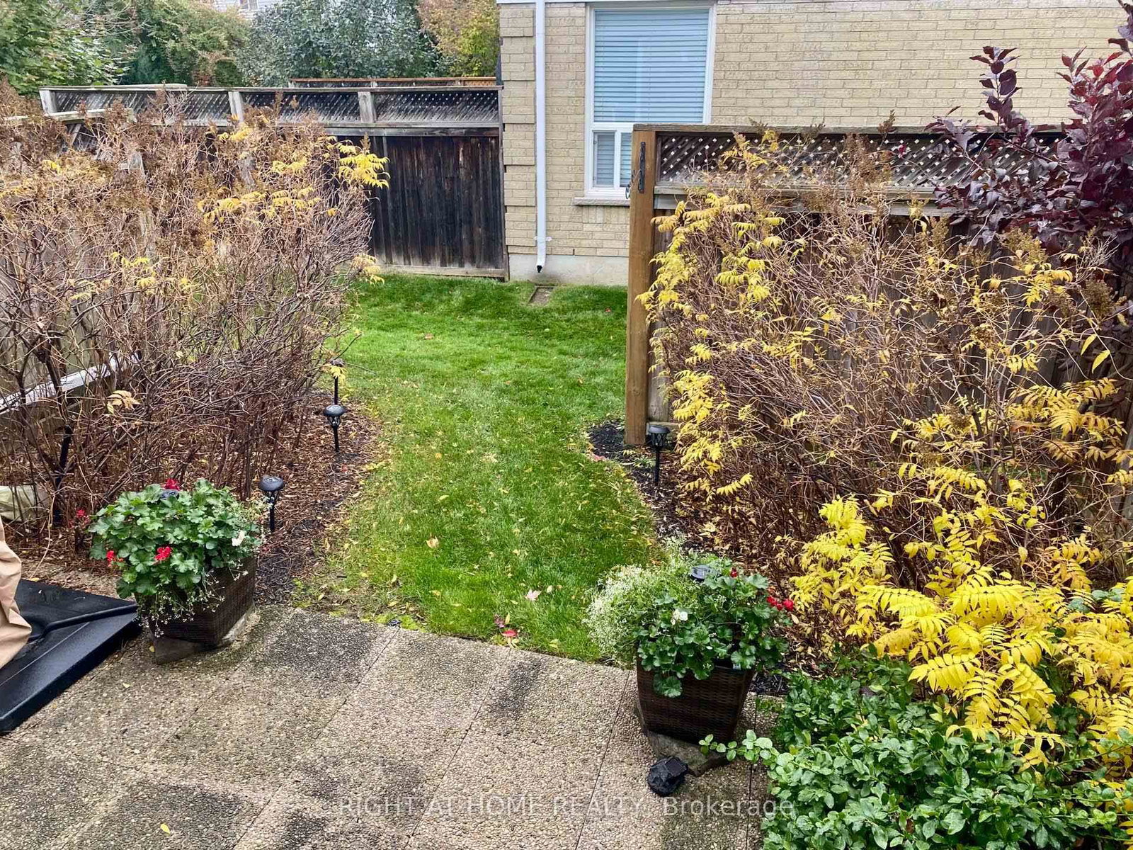 Townhouse for sale at 25 Heathcliffe Square, Brampton, Ontario, L6S 5R6 - Central Park - MLS: W12683642